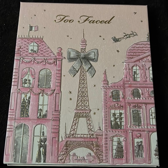 Too faced Christmas in Paris palette - Picture 1 of 3